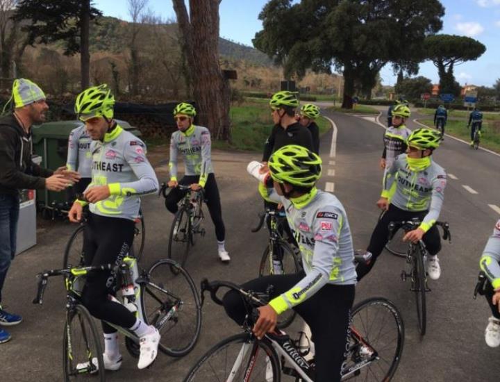 Giovani talenti a contatto con i big alla Vuelta a la Comunidad Valenciana