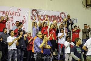 La torcida rossoblu (Foto Daniele Lenzi)