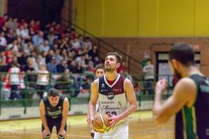 Alberto Mignanelli autore di 14 punti (Foto Daniele Lenzi)