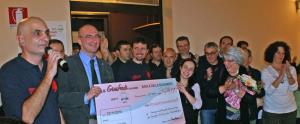 Foto ricordo 2014 con “l’assegno” staccato a favore del Meyer