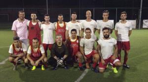 In foto Monsummano Calcio a 5 dopo la partita in famiglia