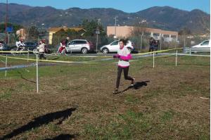 Sara Francesconi (Atletica Pescia) durante la campestre