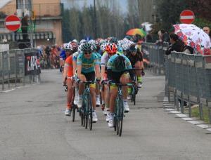 Team Inpa Bianchi in testa al gruppo