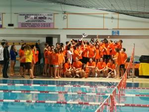 Il Nuoto Valdinievole festeggia il primo posto nella classifica a squadre ottenuto a Poggibonsi