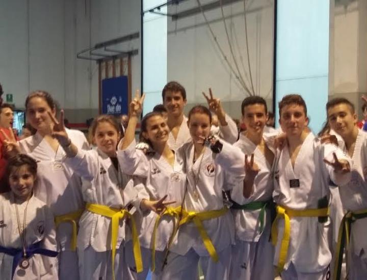 Nove medaglie per il Dream Team Taekwondo Monsummano ai campionati regionali di Arezzo