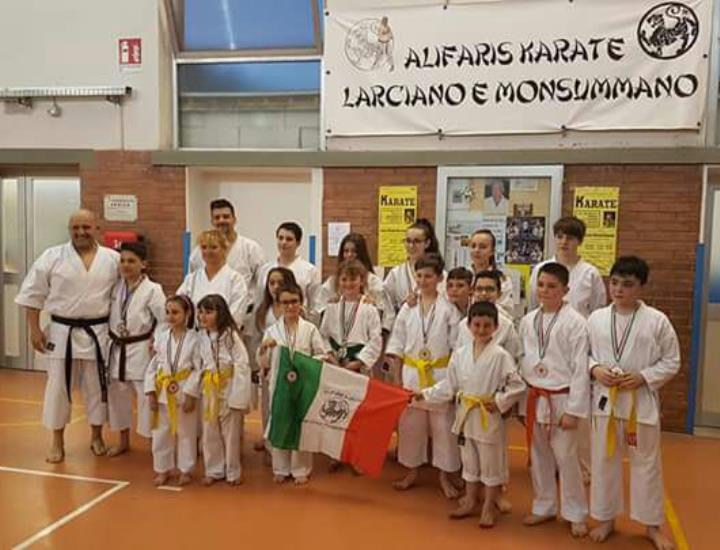 18 medaglie per l'Alifaris Karate Larciano Monsummano 