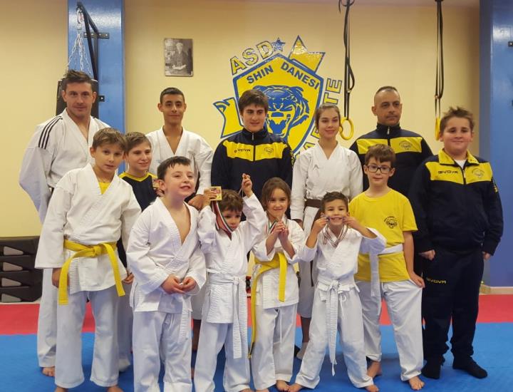 Luca Danesi ed il team pievarino Shin Karate  campioni italiani pesi massimi