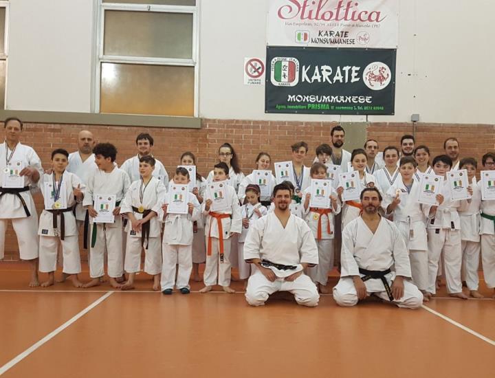 29 medaglie e terzo posto per l'Alifaris Karate Larciano Monsummano