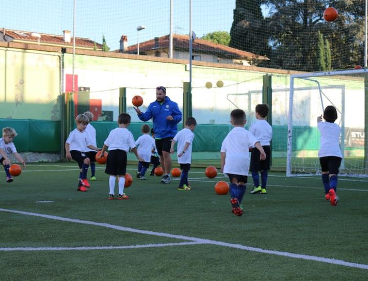 Tau Calcio, fino a ottobre prove gratuite alla Scuola Calcio Inter di Lucca