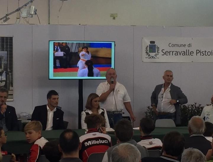 Andrea Francesconi premiato come miglior atleta alla Festa dello Sport di Casalguidi