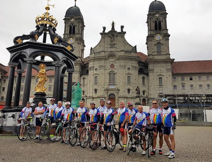 AMORE & VITA | 31.000 km di preghiere in bicicletta