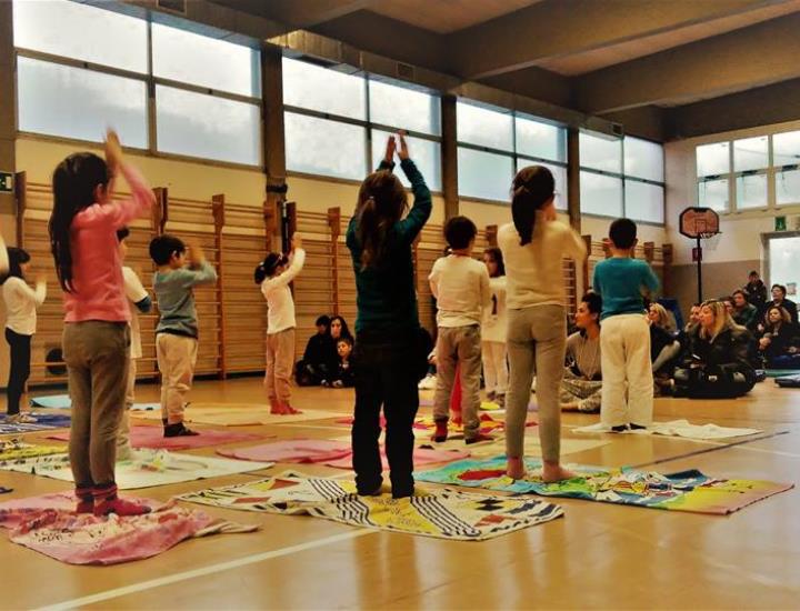 Comitato UISP Empoli Valdelsa: lo yoga incanta i bambini della primaria di Vinci